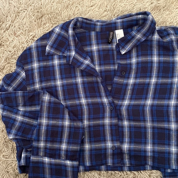 PLAID CROPPED LONGSLEEVE - Picture 1 of 3